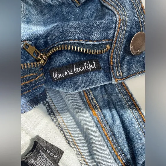 Dollhouse Charley S-7 Distressed Jeans - Picture 8 of 8